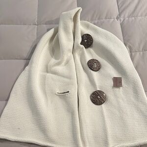 Elegant White Buttoned Women's Sweater